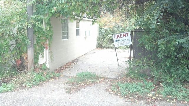1st image of 1043 1/2 N 24th St