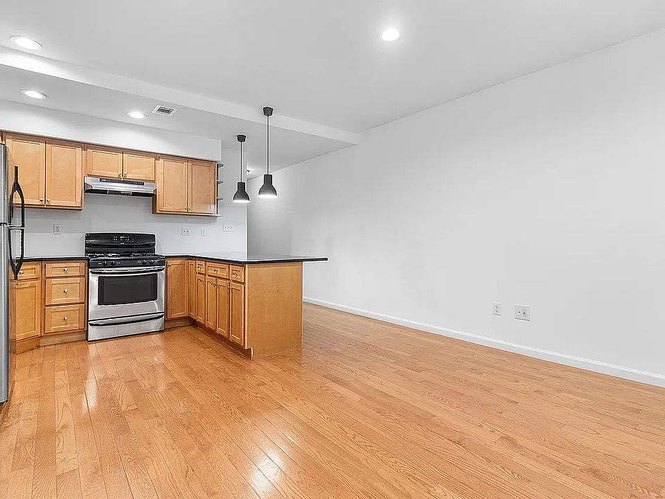 1st image of 315 22nd St #1