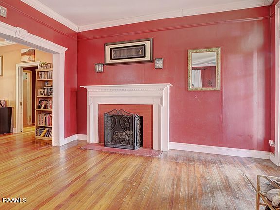 5th image of 114 W Hamilton St