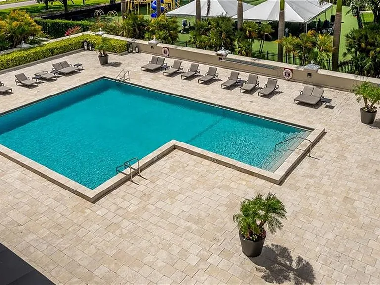 3301 Bayshore Blvd #810A — Photo 8