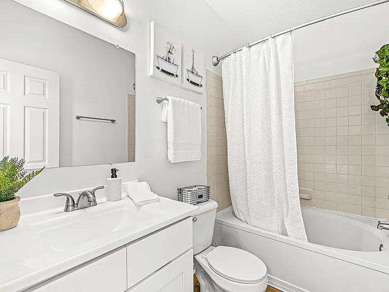 Buffalo Creek Apartments — Photo 18
