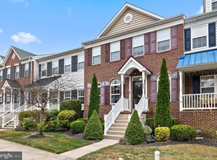 2005 Hidden Meadows Ave, Pennsburg, PA 18073