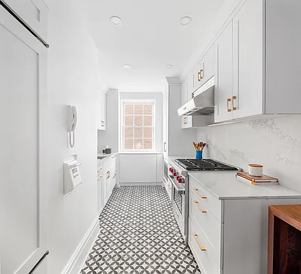 Sold by Corcoran | media 7