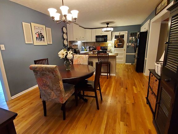 Kitchen/Dining 1