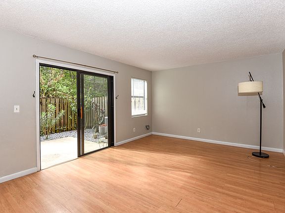 5th image of 49 Tomoka Meadows Blvd