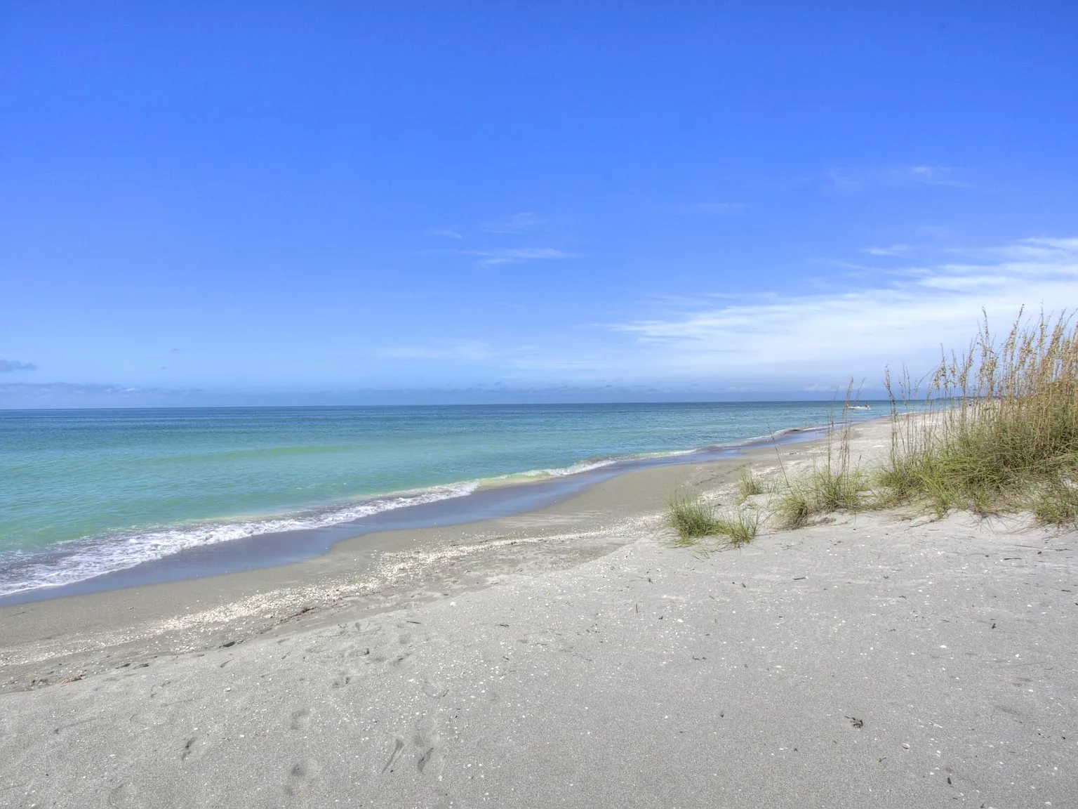 2833 Gulf Of Mexico Dr — Photo 2