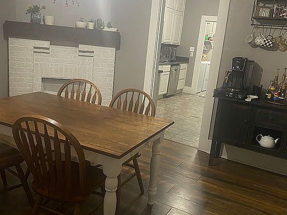 2nd image of 306 N Franklin St