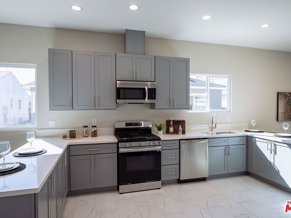 1st image of 8700 S 8th Ave #1/2