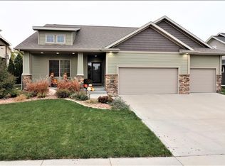 1306 Bailey Ct, Adel, IA 50003