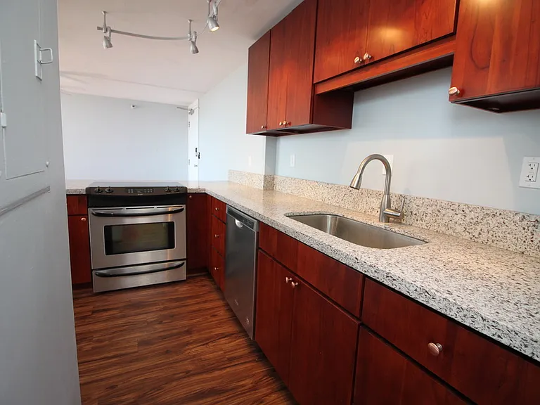1060 Kamehameha Hwy #1803B — Photo 3