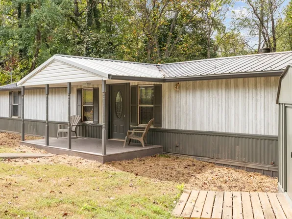 1492 Cumberland Heights Rd, Clarksville, TN 37040