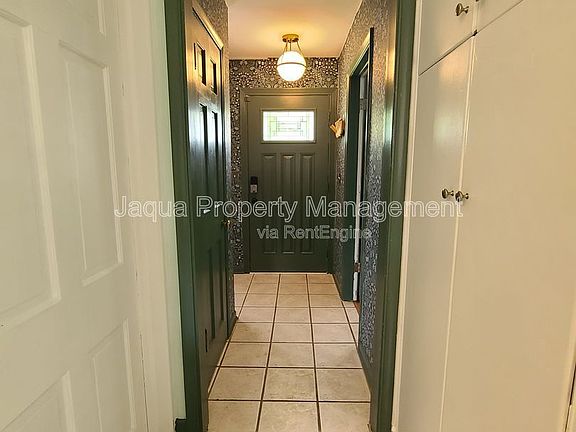 5th image of 652 Chippewa Rd