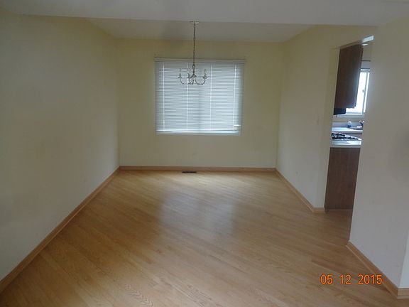 3rd image of 70 S Emerald Ave
