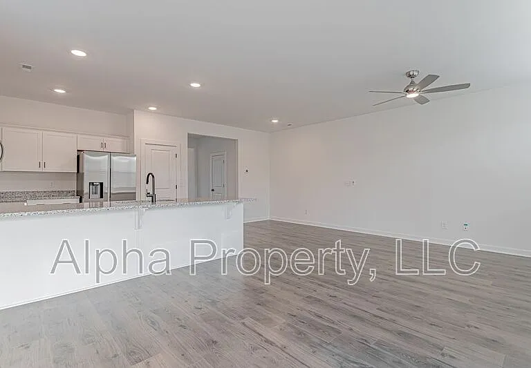 1455 Darrowby Way — Photo 9