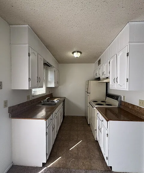6832 W Par Ln #3 — Photo 4