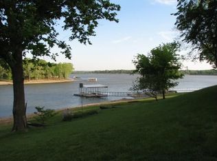 1511 Carey Dr, Grove, OK 74344