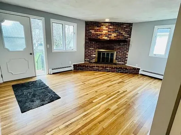 23 Butler St, Newport, RI 02840