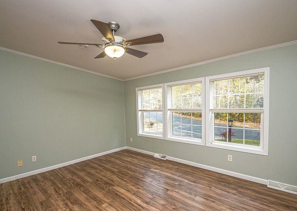 16th image of 36 Cardinal Way