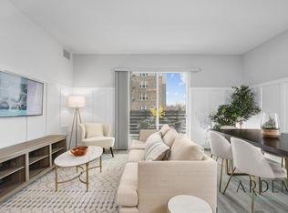 28294 Ferry Rd #161, Warrenville, IL 60555