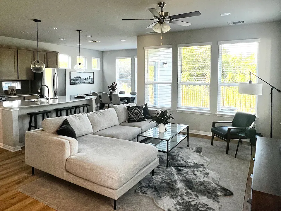 3 bed, 2.5 bath, 1795 sqft, $1,995 — Photo 4