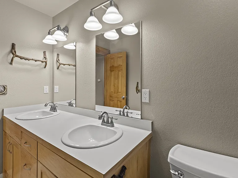307 Heath Dr #1 — Photo 49