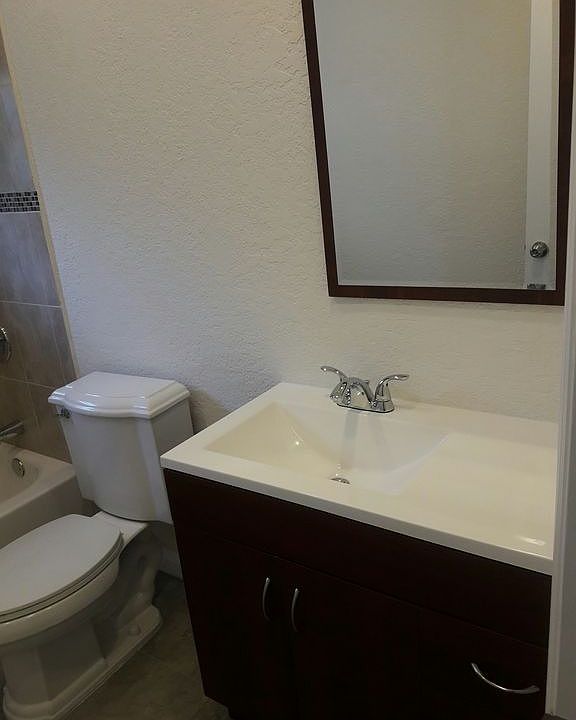 2nd image of 335 SW 18th Ave #0