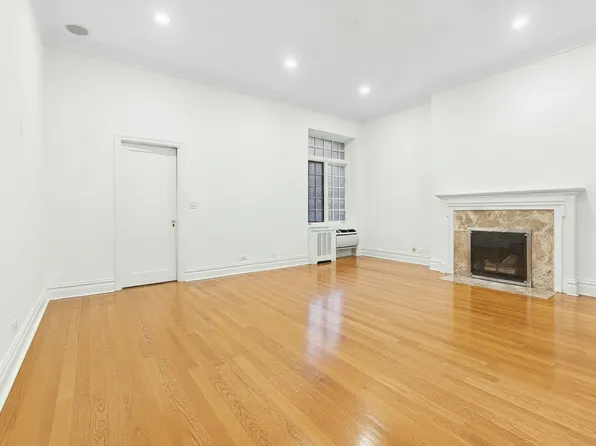 59 East 75th Street image 2 of 8