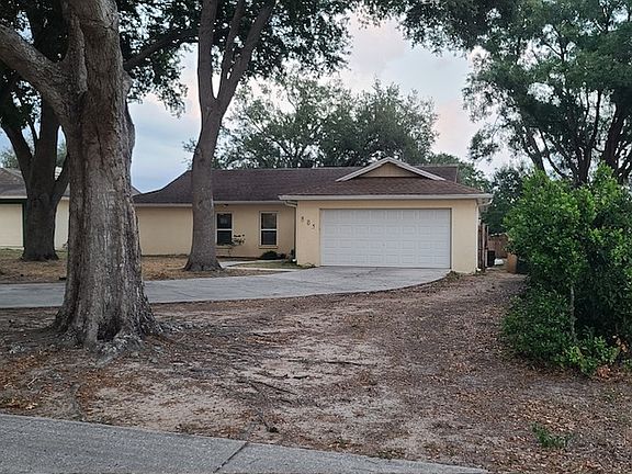 2nd image of 805 Rollingwood Ln