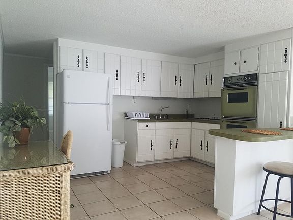 5th image of 202 N Yturria St APT 7