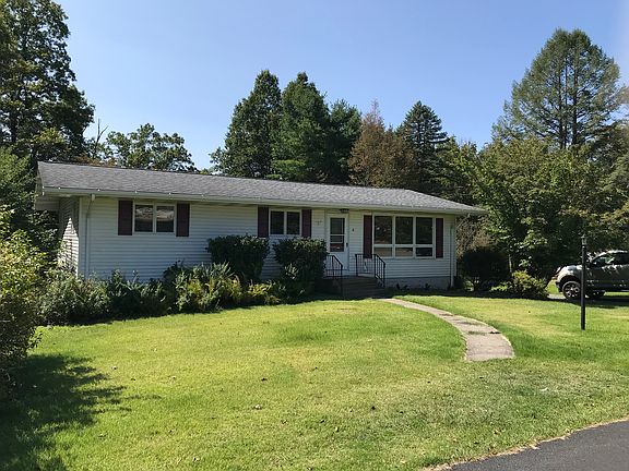 Freshly painted and carpeted ranch style home