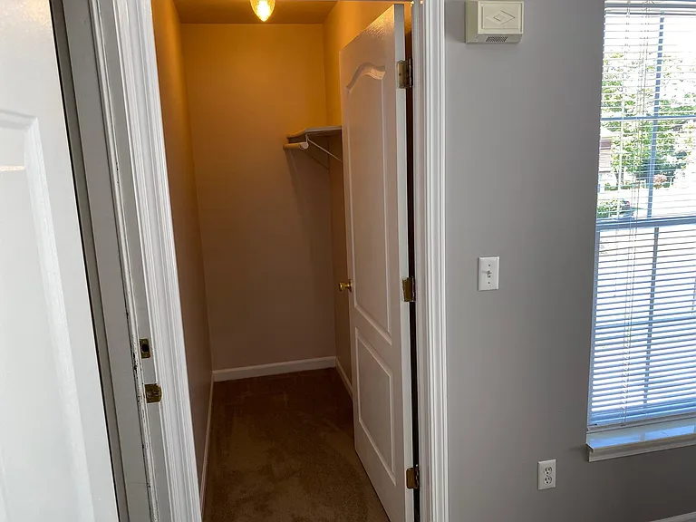 1008 Lakepointe St #1 — Photo 14