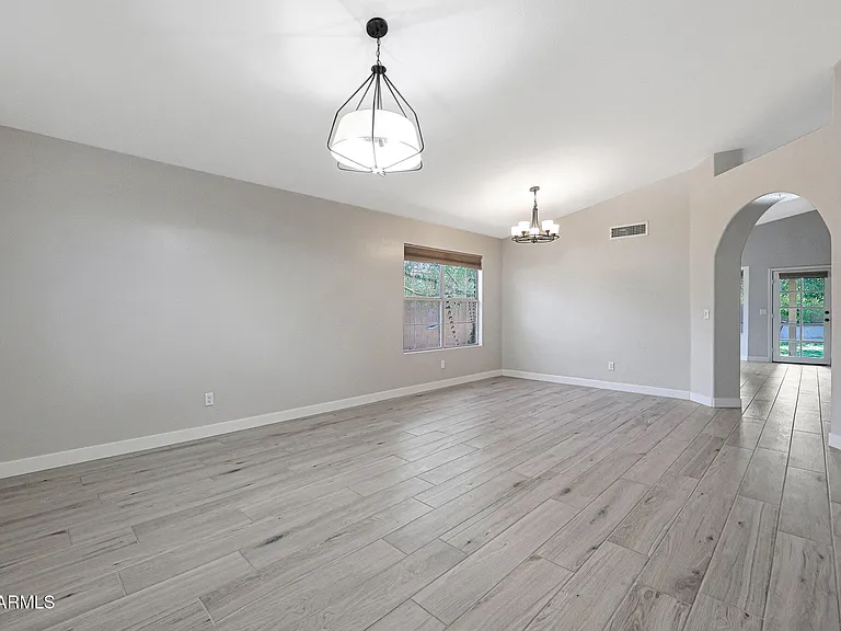 14215 N 56th Pl — Photo 15