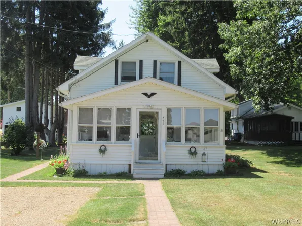 443 Lakeside Ave, Angola, NY 14006