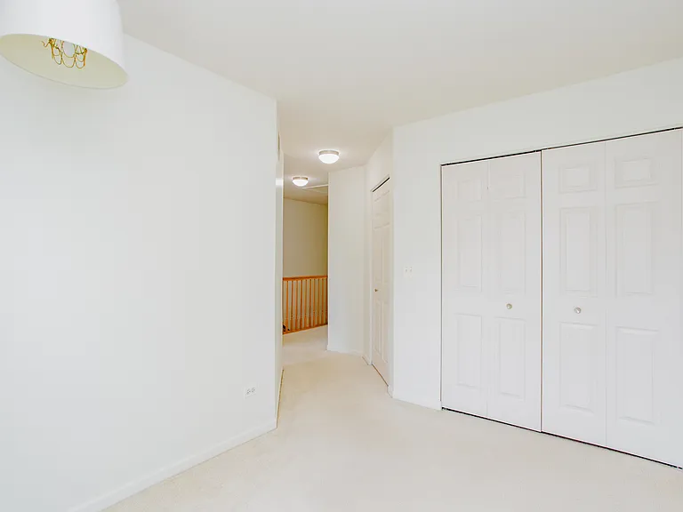 1217 N Village Dr — Photo 28