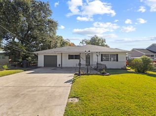 6630 Verde St, Groves, TX 77619