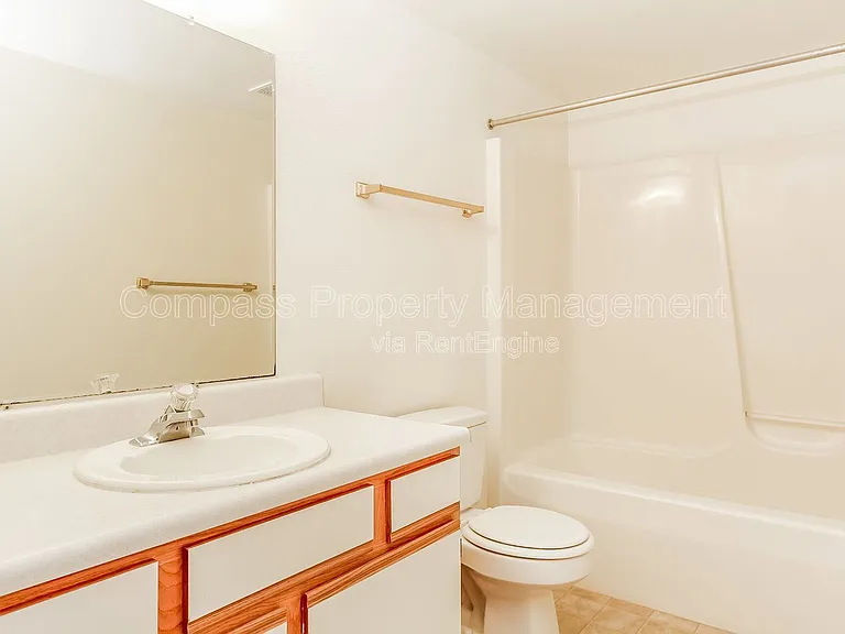 Hightree Townhomes — Photo 30