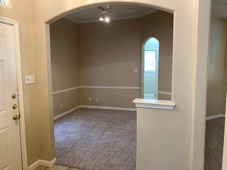 947 River Rock — Photo 10
