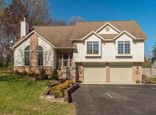 S3662 N Bent Tree Dr, Baraboo, WI 53913