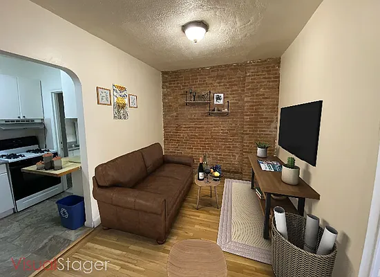 Rented by City Connections Realty | media 27