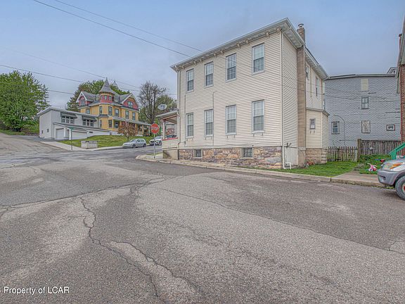 3rd image of 202 1st St