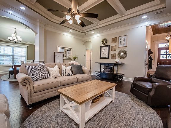 2nd image of 7381 Beaver Glen Cir