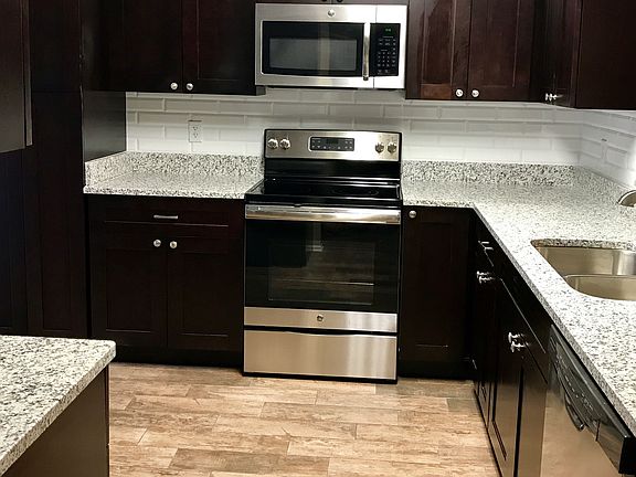 4th image of 508 Stanton Pl