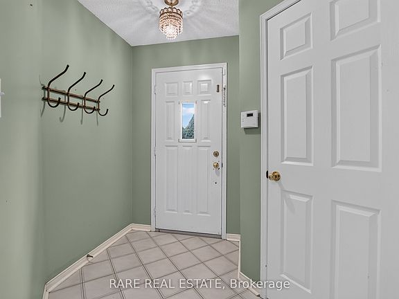 5th image of 7 Longman Dr