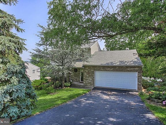 4th image of 2805 Glen Hollow Dr