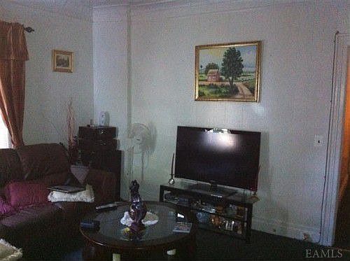 5th image of 1522 Commonwealth Ave