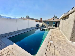 10526 Rhodesia Ave, Sunland, CA 91040
