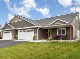 3538 Cambridge Pl, River Falls, WI 54022