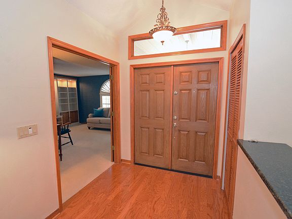 3rd image of 2209 Blossomwood Dr