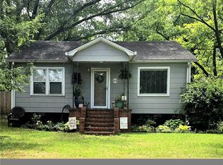 418 Eaton St, Central, SC 29630