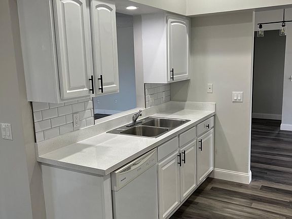 5th image of 344 SE Inwood Ave